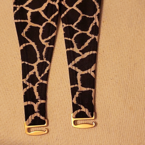 too small - Picture 3 of 4